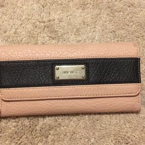 Nine West wallet